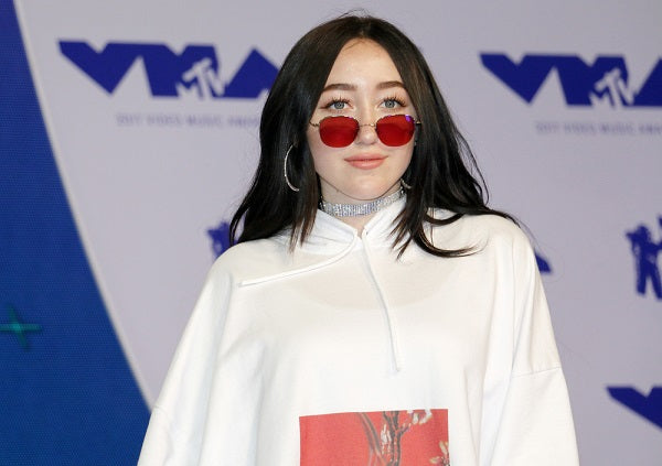 Noah Cyrus Crawls On Floor To Strike Provocative Pose During Photoshoot